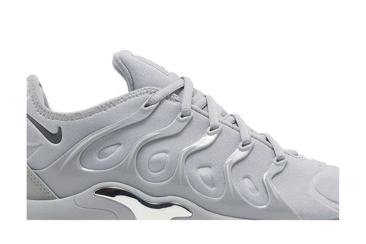 air-vapormax-plus-wolf-grey-2024-924453-005-24_01