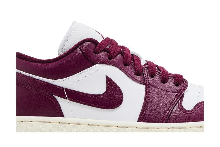Кроссовки Wmns Air Jordan 1 Low 'Bordeaux'
