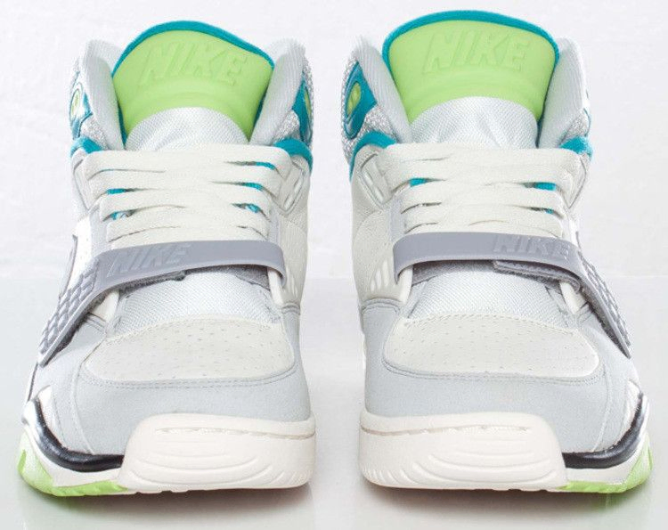air-trainer-sc-2-og-qs-617854-100_01