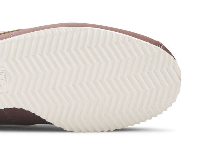 wmns-classic-cortez-leather-particle-beige-av4618-200_04