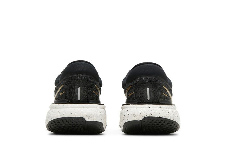 Кроссовки Nike Wmns ZoomX Invincible Run Flyknit 'Black Metallic Gold'