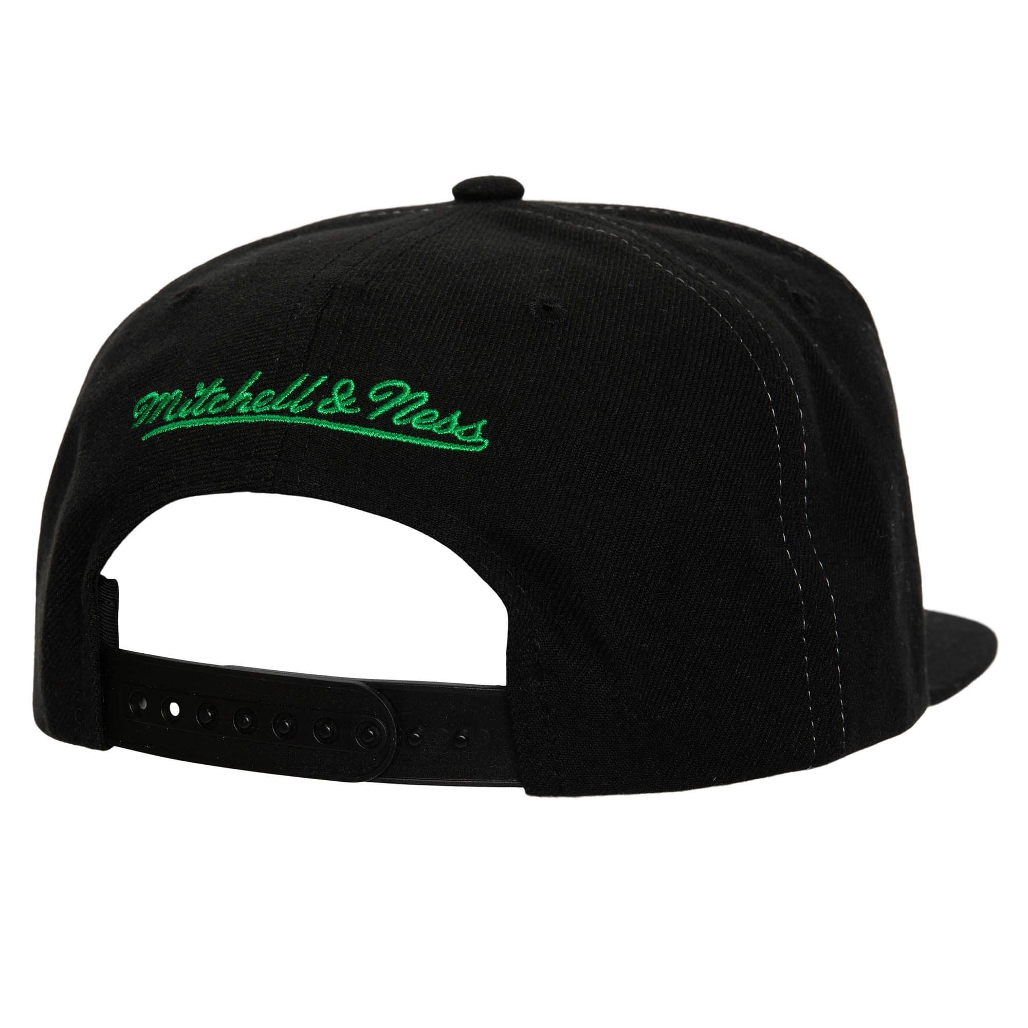 Mitchell-Ness-Full-Frontal-Snapback-Boston-Celtics-Hat-1