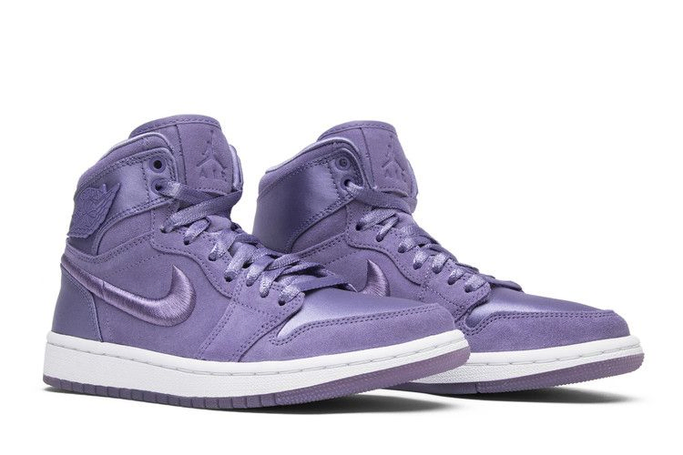 wmns-air-jordan-1-retro-high-season-of-her-purple-earth-ao1847-540_07