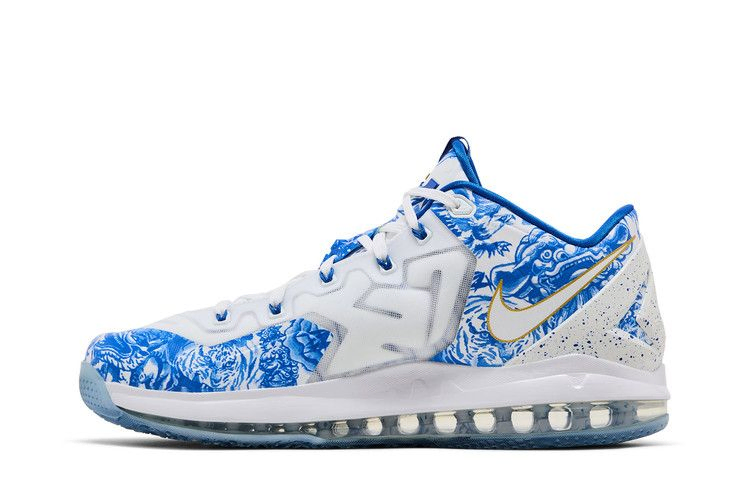 Кроссовки Nike Max LeBron 11 Low Ch Pack 'China'