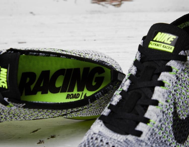 flyknit-racer-526628-007_02