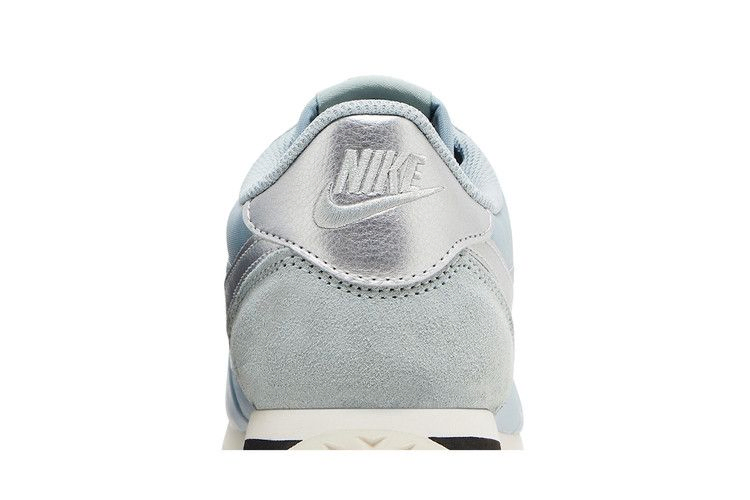 wmns-cortez-light-pumice-dz2795-002_06