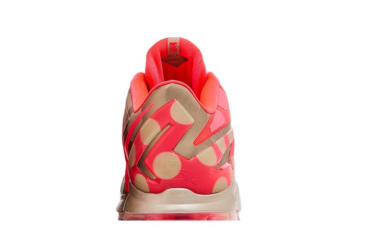 Кроссовки Nike LeBron 11 Low 'Maison Collection'