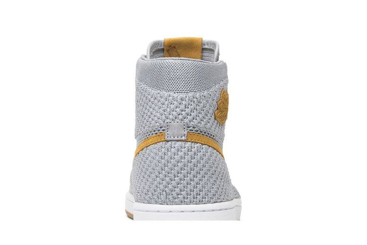 Кроссовки Air Jordan 1 Retro High OG Flyknit 'Wolf Grey'