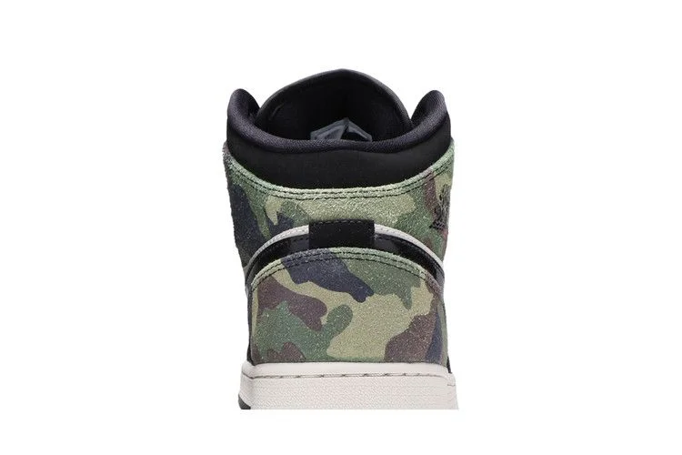 Krossovki-Air-Jordan-1-Mid-SE-GS-Camo-6