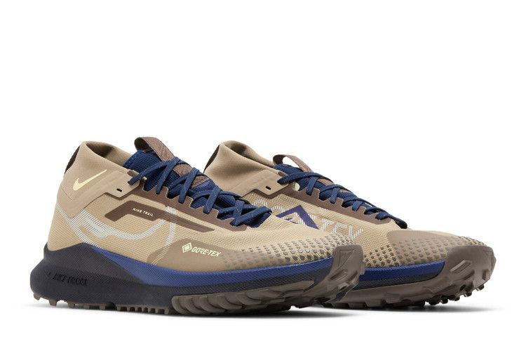 react-pegasus-trail-4-gore-tex-khaki-fd5841-200_07