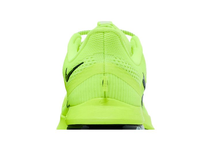 Кроссовки Nike Pegasus Premium 'Volt'