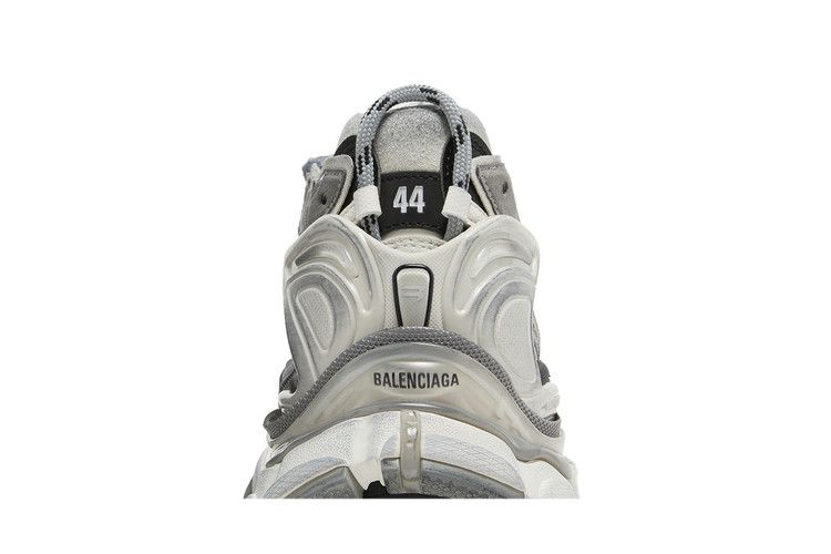 Кроссовки Balenciaga Runner Sneaker 'Worn-Out - Grey White Black'