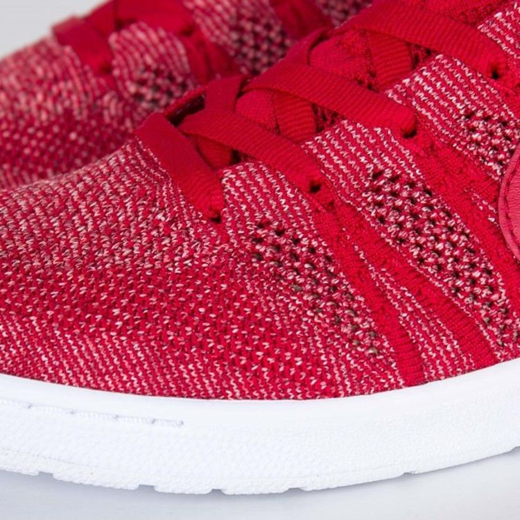 Кроссовки Nike Tennis Classic Ultra Flyknit