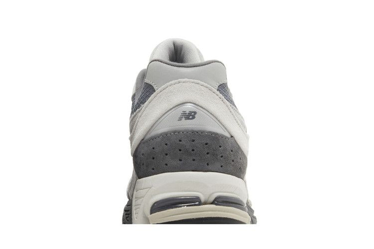 Кроссовки New Balance 2002R 'Raincloud Concrete'