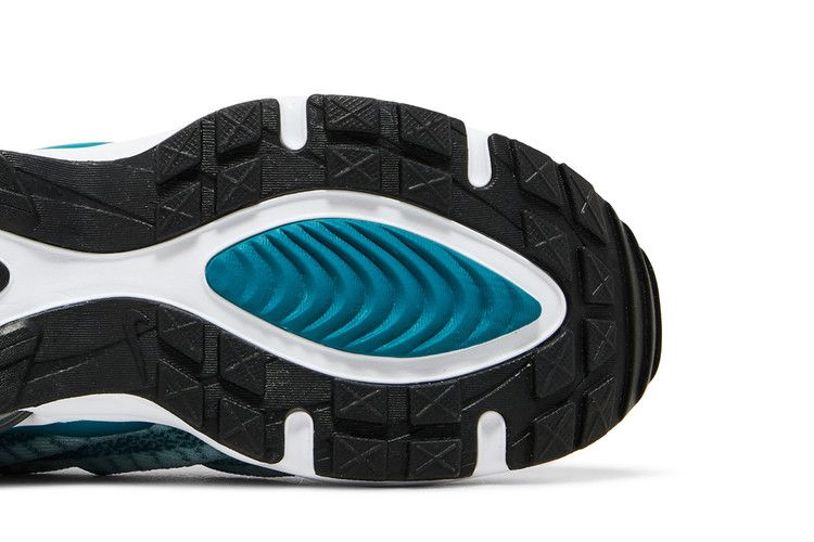 air-max-tw-bright-spruce-dq3984-103_04