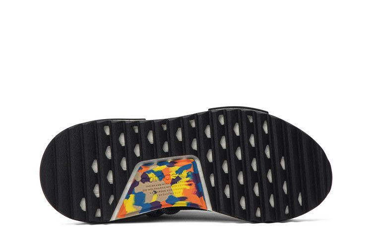 pharrell-x-nmd-human-race-trail-friends-and-family-cp9596_03
