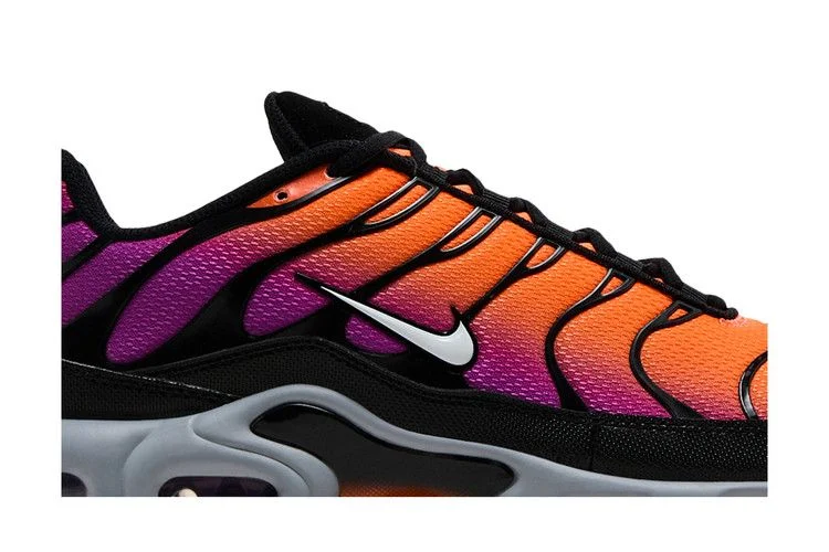 Krossovki-Nike-Air-Max-Plus-Total-Orange-Vivid-Purple-1