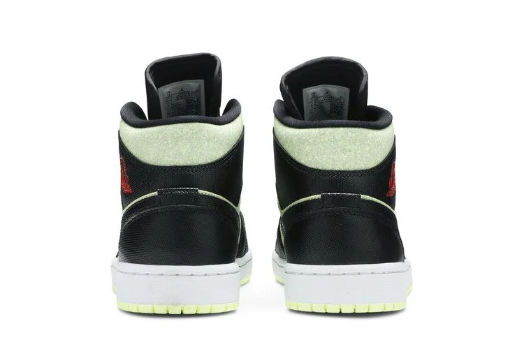 Кроссовки Wmns Air Jordan 1 Mid SE 'Black Barely Volt'