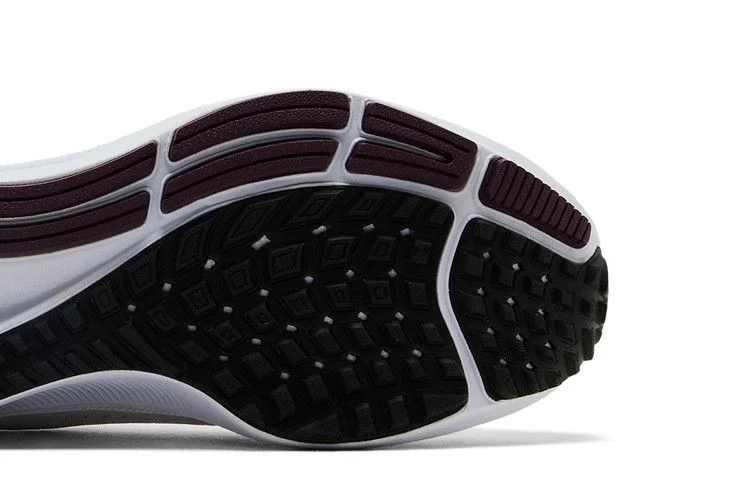Krossovki-Nike-Wmns-Air-Zoom-Pegasus-38-White-Mystic-Hibiscus-4