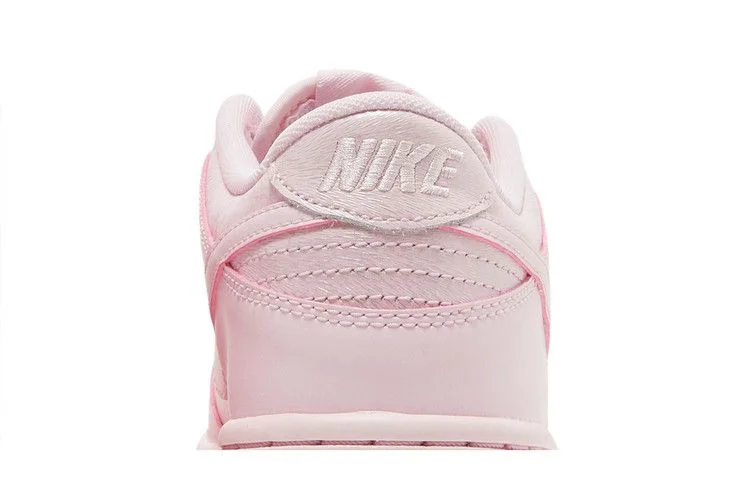 Кроссовки Nike Dunk Low SE GS 'Prism Pink'