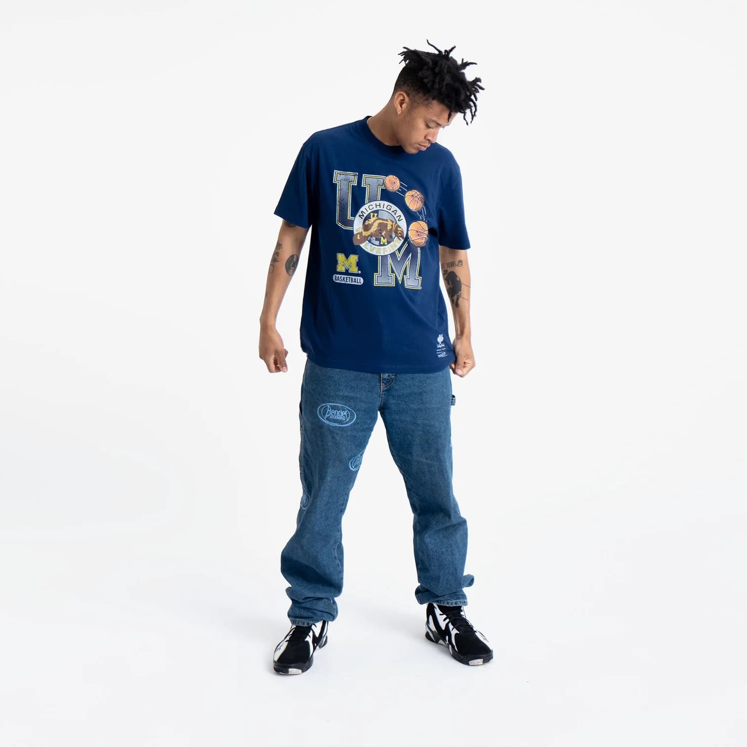 Mitchell-Ness-Michigan-Wolverines-U-Of-M-NCAA-T-Shirt-2