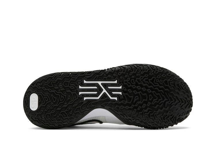 kyrie-low-4-tb-white-black-da7803-100_03