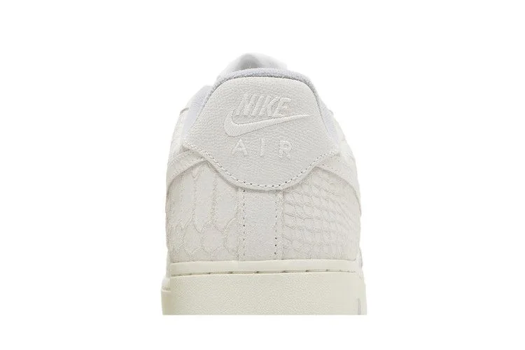 Кроссовки Nike Wmns Air Force 1 '07 'White Python'