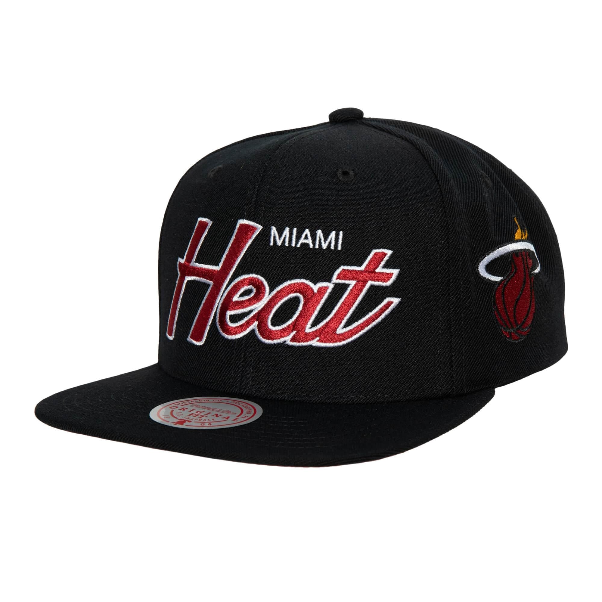 Бейсболка Mitchell & Ness Team Script 2.0 Snapback Miami Heat Hat