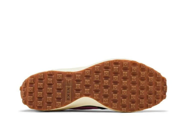 Кроссовки Nike Wmns Waffle Debut 'Chlorophyll Playful Pink'