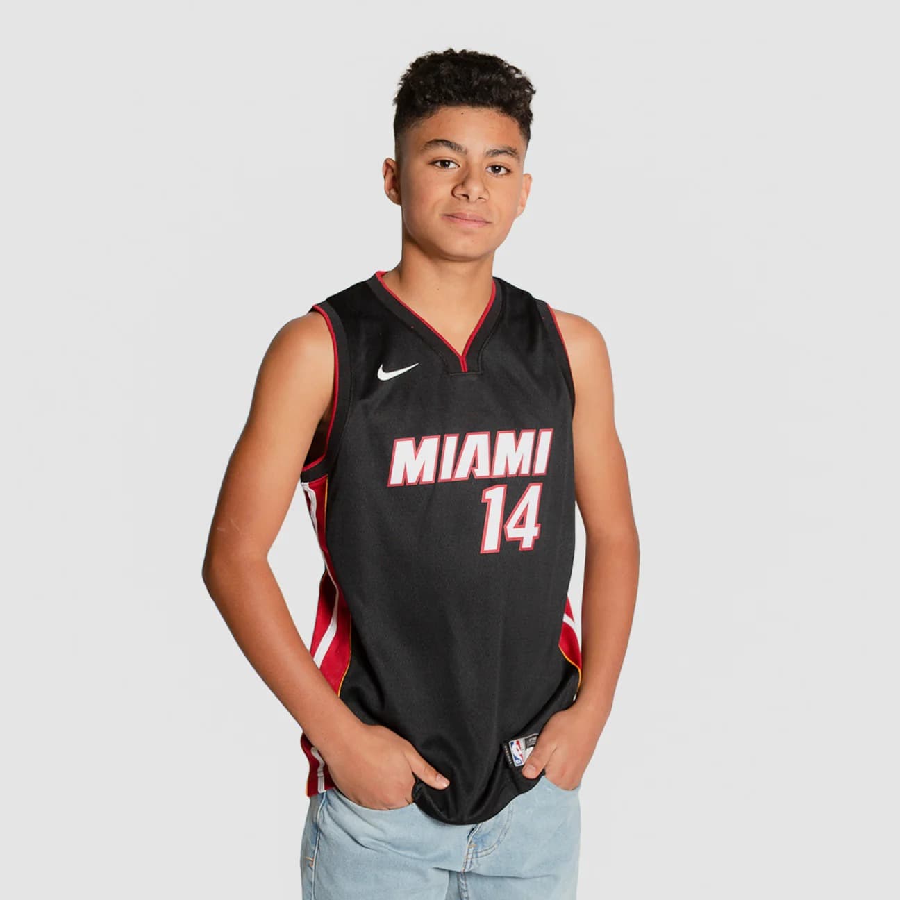 Баскетбольная джерси 2022-23 Miami Heat Tyler Herro #14 Youth Swingman Icon Edition Black Jersey