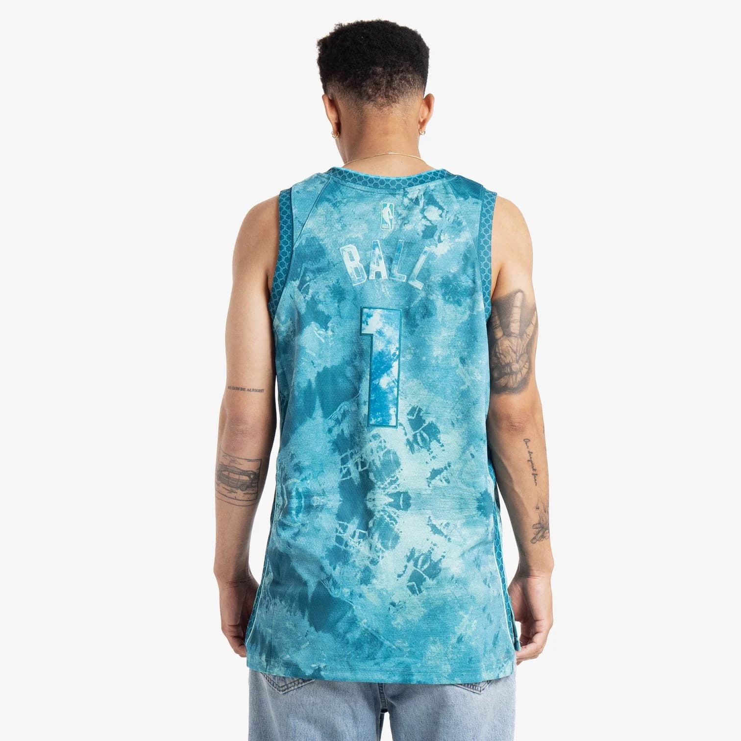 2023-Charlotte-Hornets-LaMelo-Ball-1-Swingman-Select-Series-Teal-Jersey-3