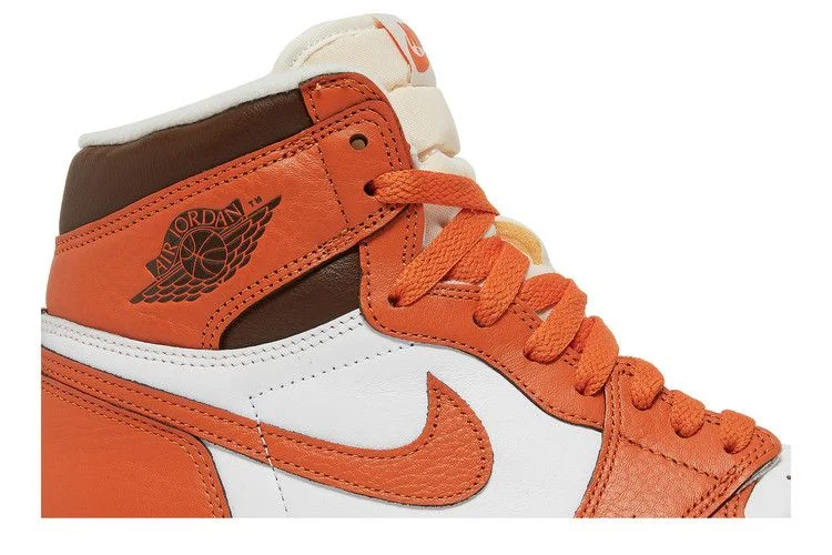 Krossovki-Wmns-Air-Jordan-1-High-OG-Starfish-1