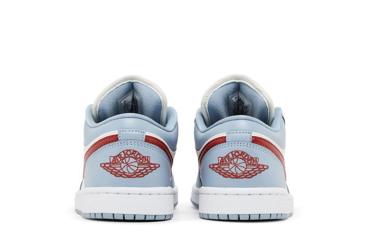 Кроссовки Wmns Air Jordan 1 Low 'Blue Whisper Dune Red'