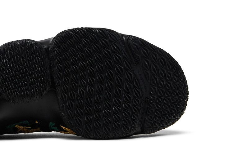 Кроссовки Nike Kith x LeBron Performance 15 'Closing Ceremony'