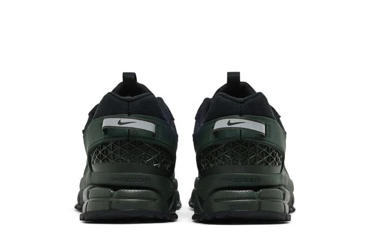 Krossovki-Nike-Zoom-Vomero-Roam-Winterized-SequoiaLight-Lemon-TwistBlack-5