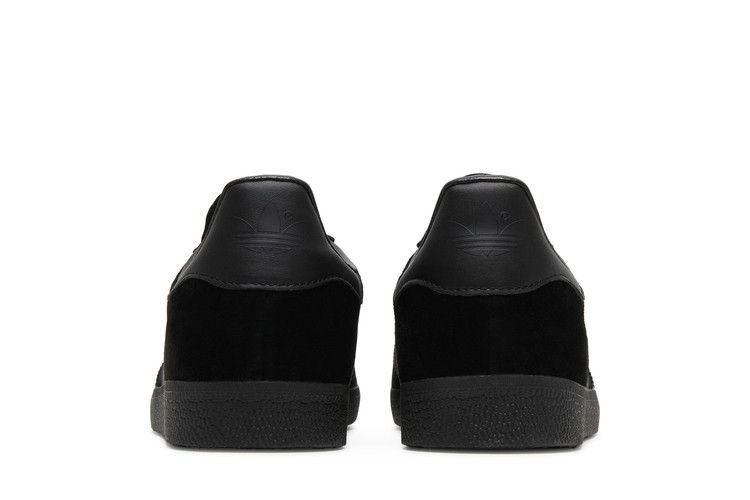 gazelle-triple-black-cq2809_05