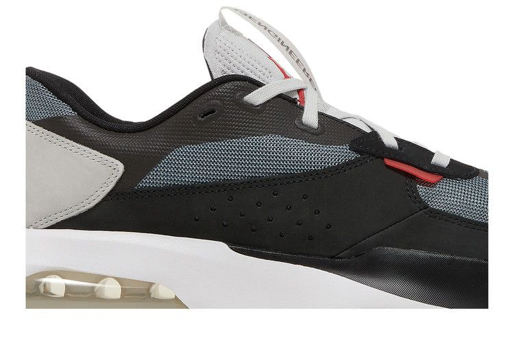 jordan-air-200e-black-university-red-dc9836-060_01
