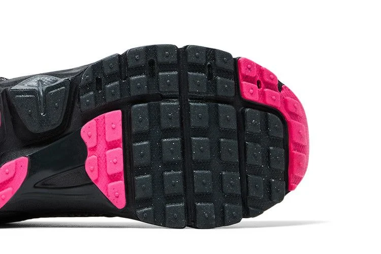 Krossovki-Nike-Vomero-5-GS-Black-Pink-Blast-4