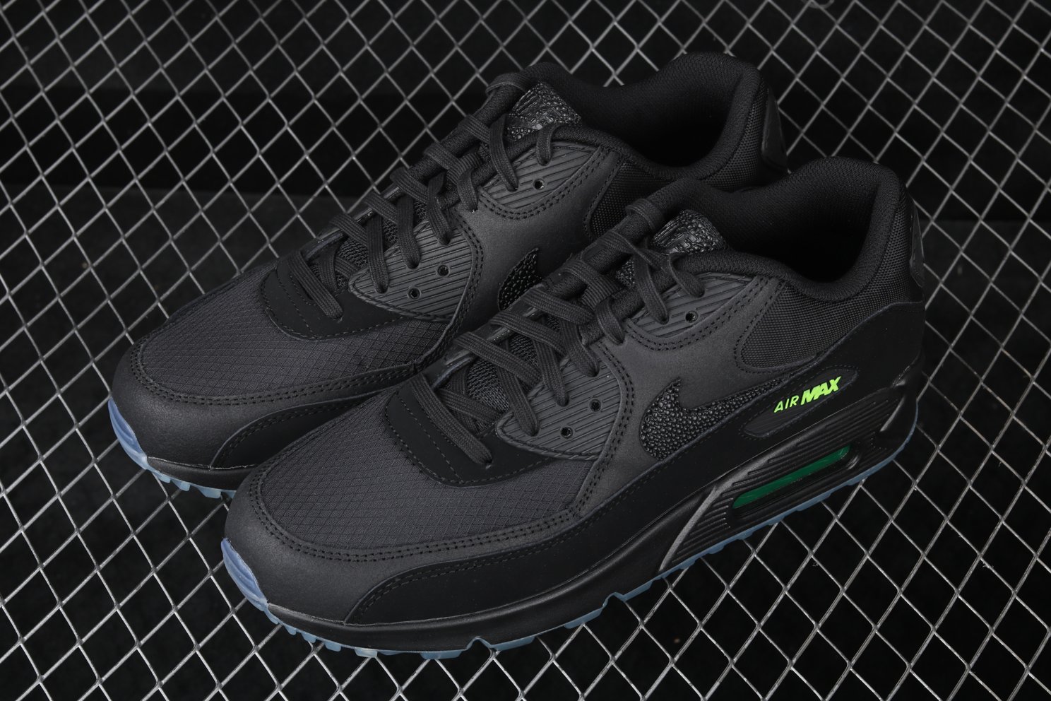 Air-Max-90-Night-Ops-8