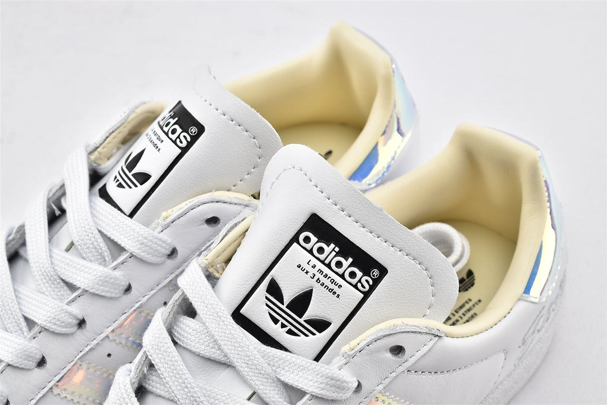 Кроссовки adidas Superstar Metallic Iridescent W