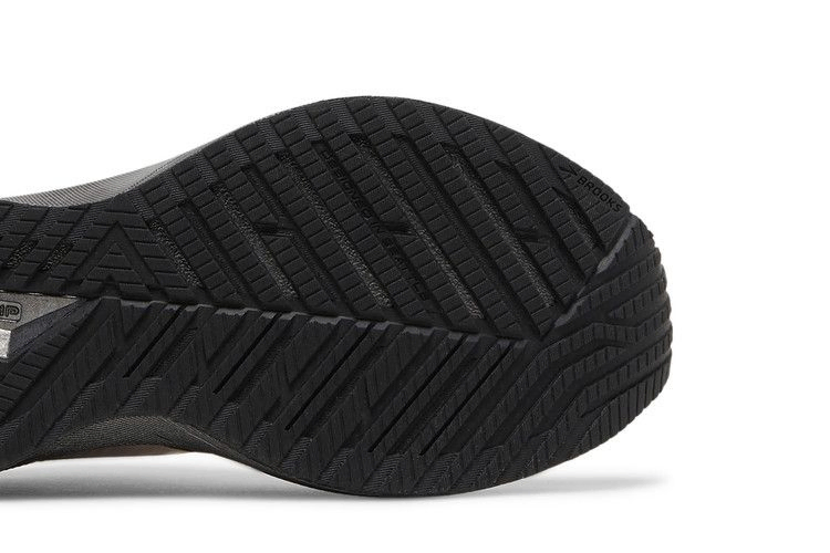 Кроссовки Brooks Wmns Levitate 4 'Black Coral Cloud'
