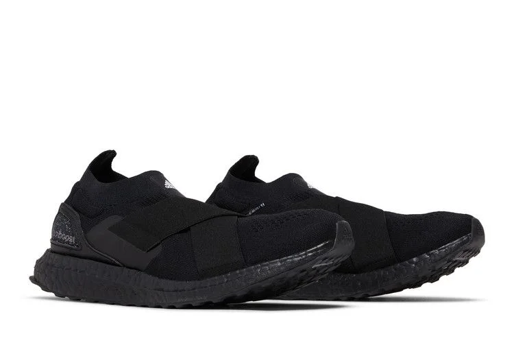 Krossovki-Swarovski-x-adidas-Wmns-UltraBoost-Slip-On-DNA-Triple-Black-7
