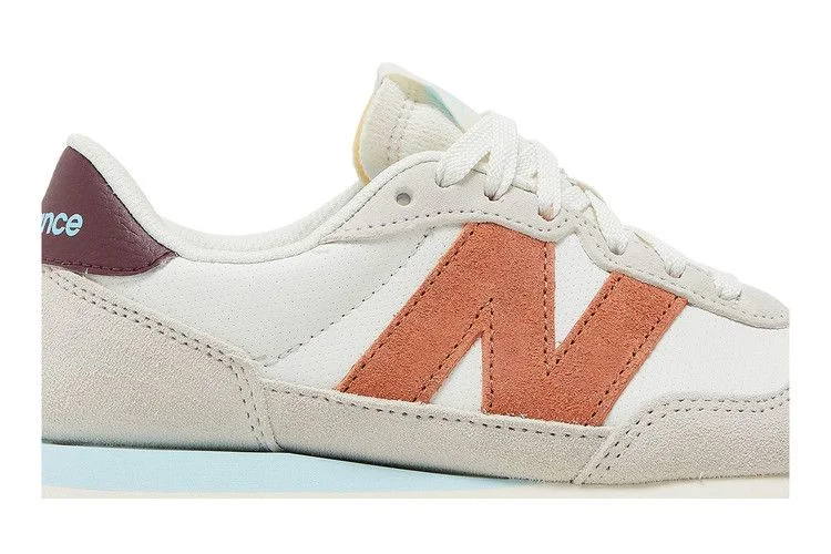 Krossovki-New-Balance-Wmns-237-Sea-Salt-Soft-Copper-1