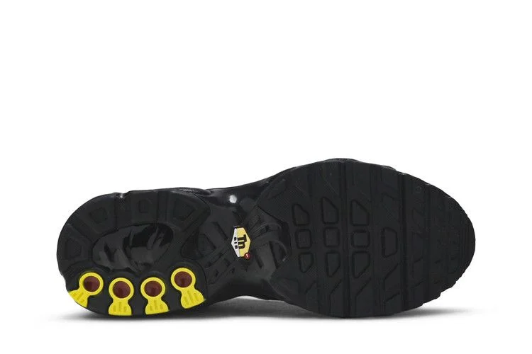 Кроссовки Nike Air Max Plus GS 'Triple Black'