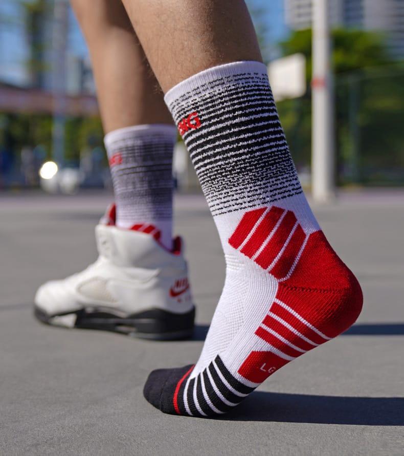 Ehot-Spalding-Gradient-White-Crew-Socks