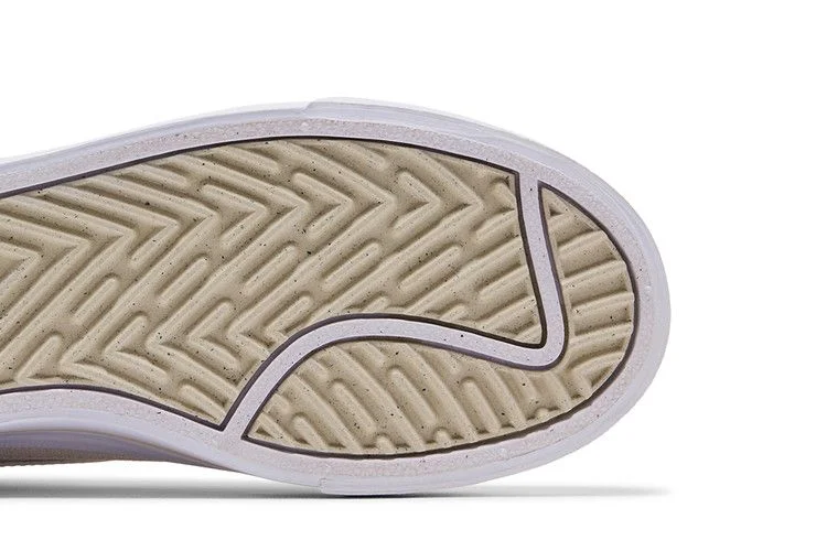 Кроссовки Nike Wmns Court Legacy Lift 'Light Orewood Brown'