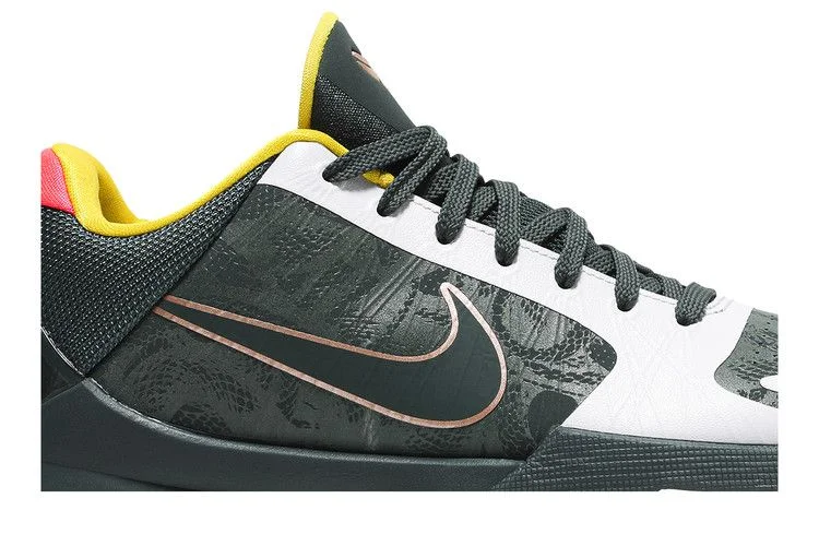 Krossovki-Nike-Zoom-Kobe-5-Protro-EYBL-1