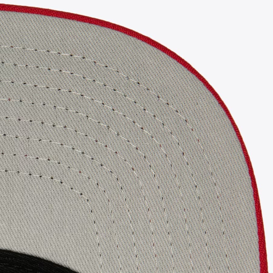 Бейсболка Mitchell & Ness Black Chicago Blackhawks Cross Check Snapback Hat