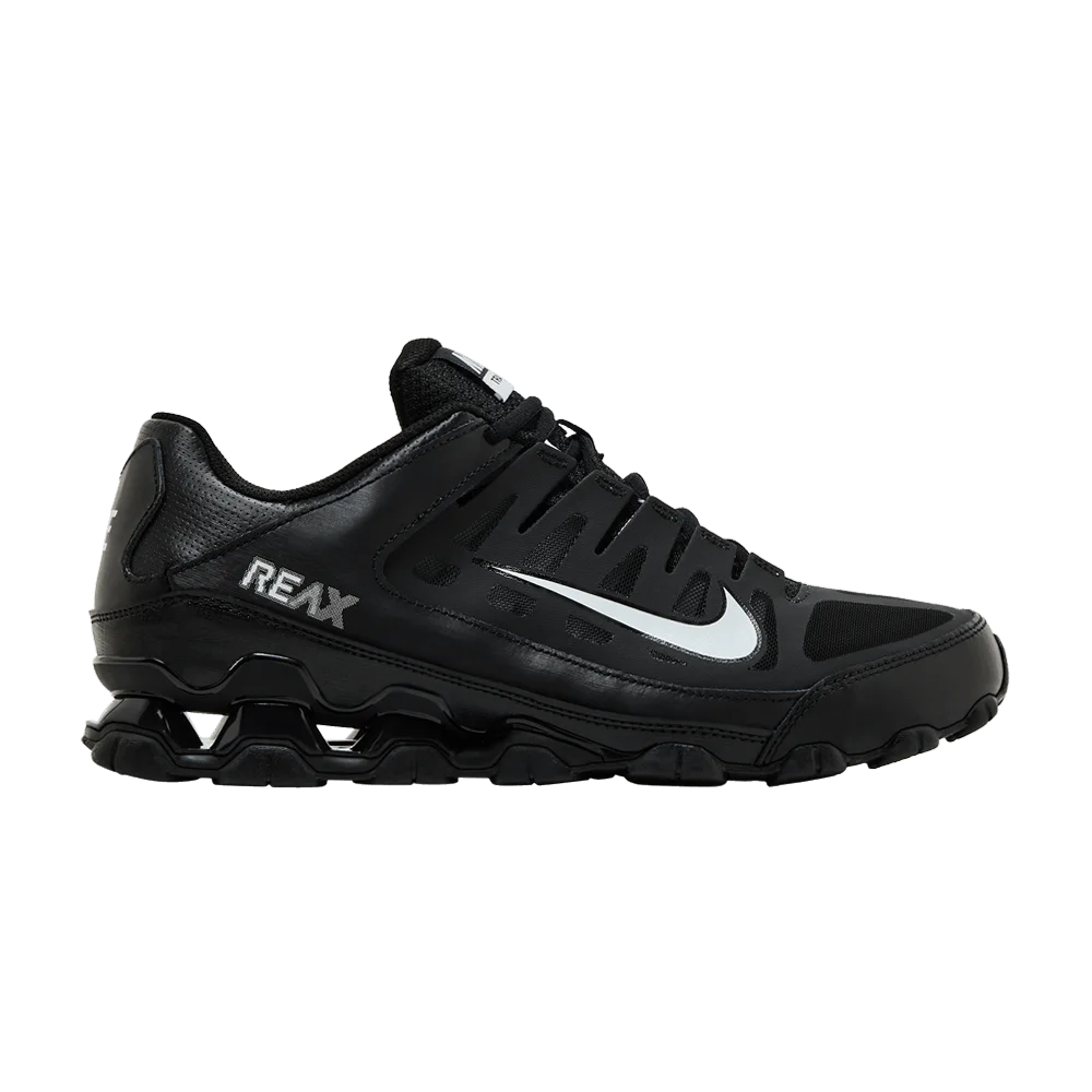Krossovki-Nike-Reax-8-TR-Black-White