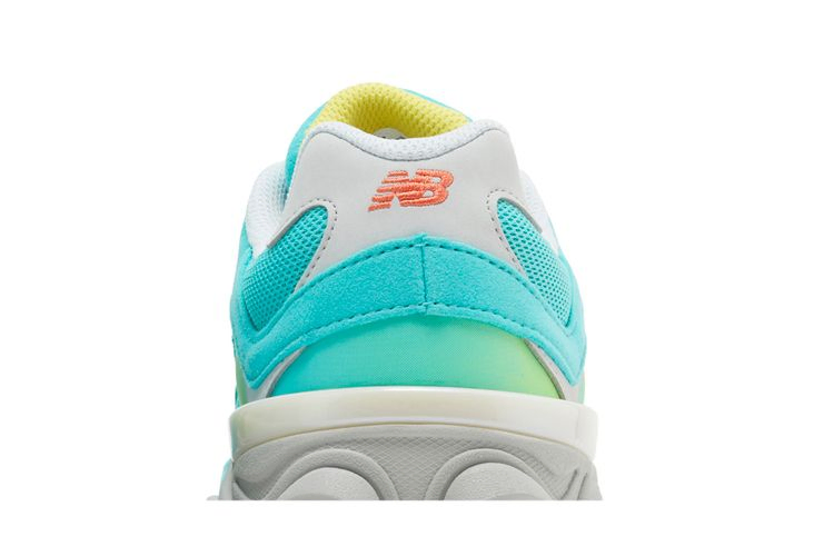 9060-big-kid-cyan-burst-dtlr-exclusive-gc9060db_06